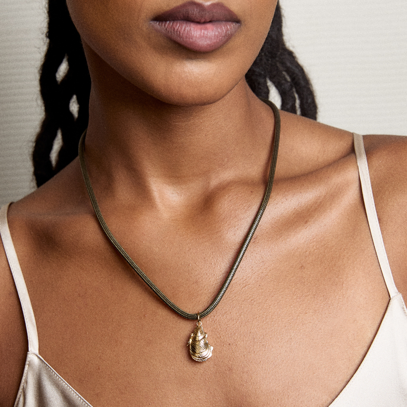 Oyster Vesta Case on Umber Cord