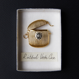 ribbed vesta case