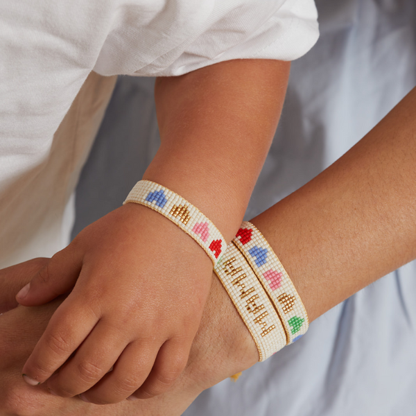 https://shophart.com/cdn/shop/products/HART-mini-and-me-rainbow-hearts-kids-bracelet-mama-beaded-bracelet_600x.png?v=1680711526