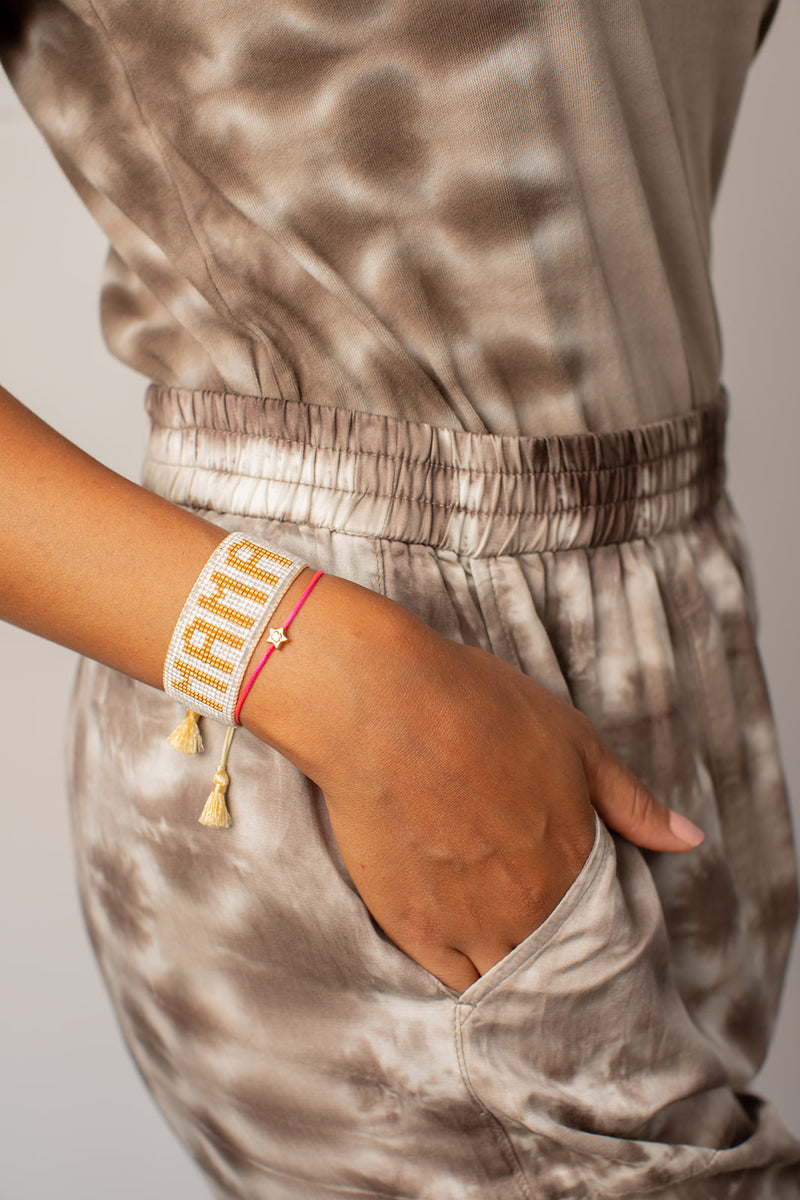 White & Gold MAMA Beaded Bracelet